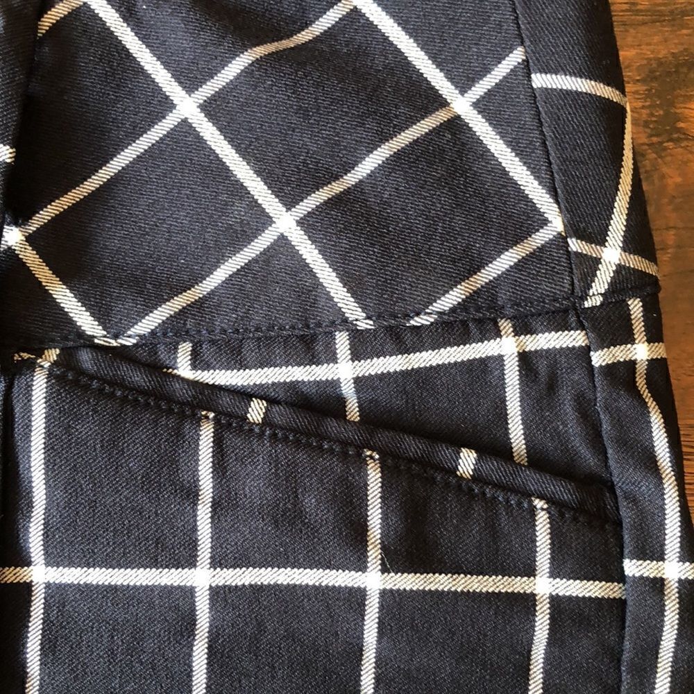 Elle stretch bermuda short - Picture 6 of 10